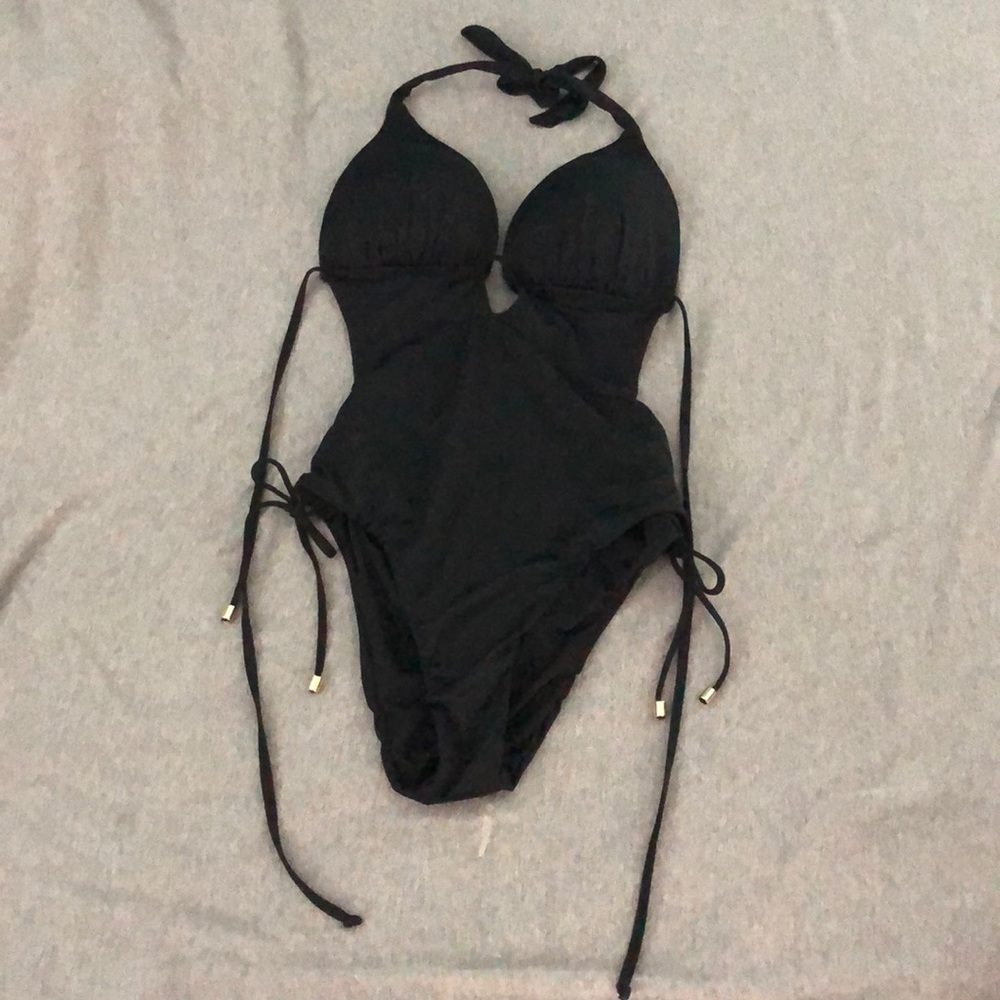 🛑LAST CHANCE🛑 One piece swim suit